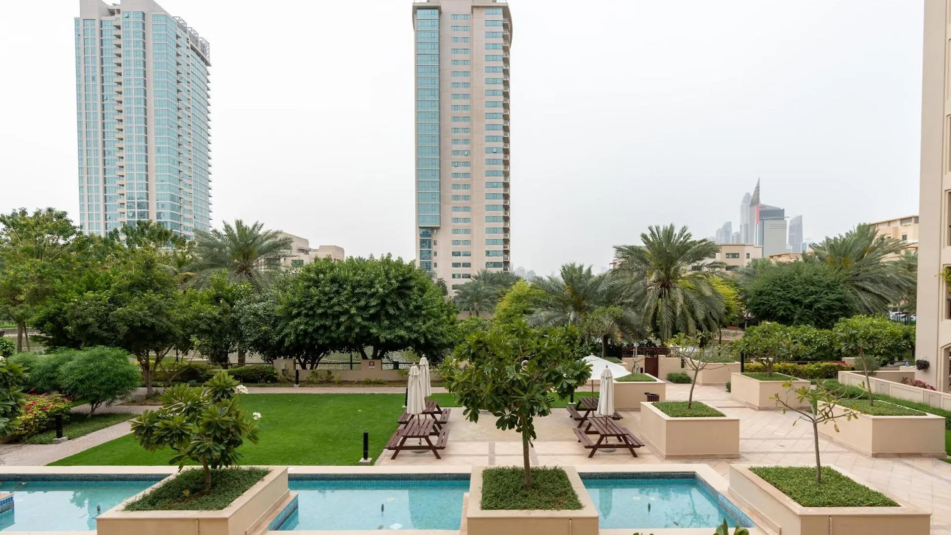 Apartment Lux Bnb I Turia Tower I Lake & Garden View Dubai United Arab Emirates